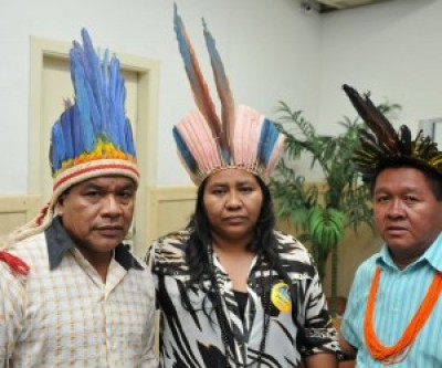 Índios estão com tucanos e denunciam terrorismo do PT