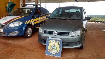 O veículo foi de roubo no dia 14 de julho deste ano. (PRF)