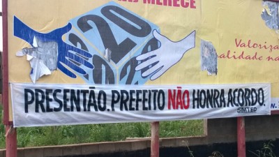 Educadores deixaram claro descontentamento com a falta de compromisso da prefeitura (Divulgação)