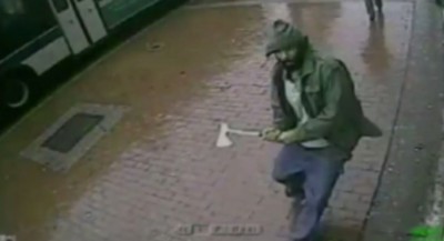 Polícia de Nova York mata homem após ataque com machado
