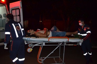 Julio Belchior Correa, foi agredido com uma facada no peito em frente de casa. (Sidnei Bronka)