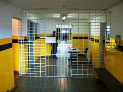 Preso é autuado por tráfico de  drogas dentro de presídio do interior