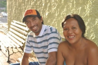 Pais comemoram a possibilidade de deixar a maternidade e retomar a vida (Reprodução)