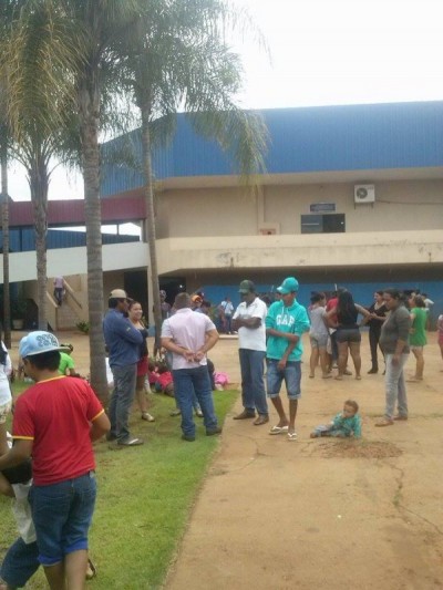 Grupo de sem-teto faz protesto por moradia em Dourados, “Murilo você precisou do nosso voto”