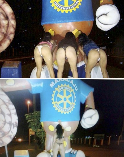 Mulheres sensualizam e posam de calcinha em monumento em MS