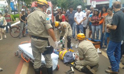 Pedestre fica gravemente ferido após ser atropelado por moto no centro de Dourados (veja vídeo)