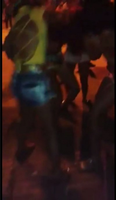 Cenas de pancadaria entre mulheres na Praça Antônio João durante o 'Dourados Brilha' - Assista