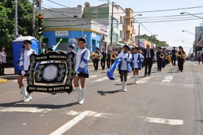 Maestro é exonerado após ser acusado de estuprar três adolescentes
