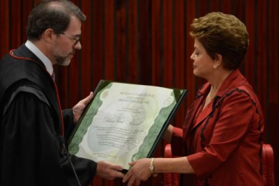 Dilma Rousseff e Michel Temer são diplomados pelo TSE para novo mandato