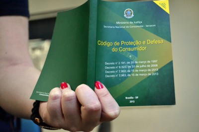Defesa do Consumidor aprova regulação de compras coletivas pela internet