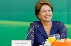 Dilma anuncia nomes de 13 ministros para o novo mandato