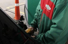 Preço do combustível pode cair com ‘ajuda’ do governo do Estado em 2016