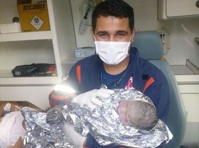 Samu faz parto dentro de viatura em Dourados