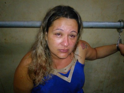 Mulher é presa depois de tentar matar o marido com cinco golpes de faca no Canaã l