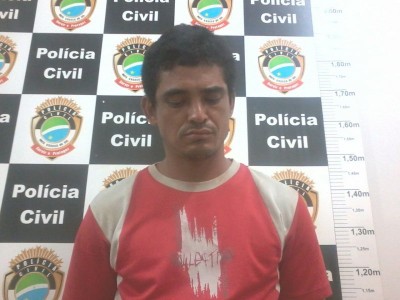 Ex-presidiário tenta fugir da polícia, cai de moto e acaba preso com pistola