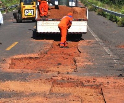 Empreiteiras serão investigadas por asfalto que ''derrete''