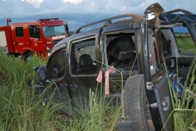Acidente na BR-267 deixa criança de quatro anos em estado grave