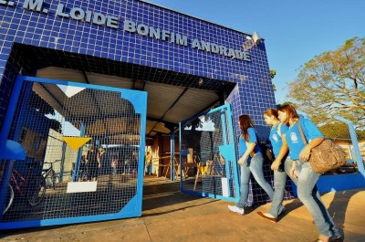 Segunda-feira, dia 9, alunos da Rede Municipal de Ensino voltam às aulas em Dourados (A. Frota)