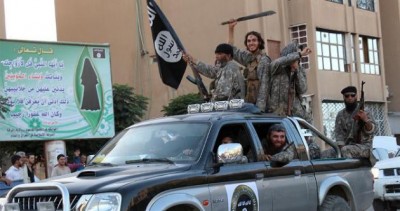 Jihadistas na cidade síria de Raqa (AFP/Welayat Raqa/AFP)