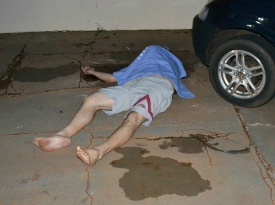 Homem é executado com 11 tiros de pistola na frente de casa em Ponta Porã