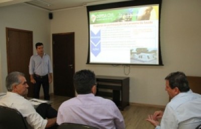 Durante reunião, governador se comprometeu a ampliar abrangência da Defesa Civil (Ilustração)