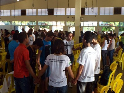 Carnaval com Cristo é momento de louvor e adoração para jovens cristãos de Dourados e região (Divulgação)