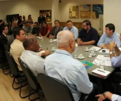 Reunião entre governador e servidores (Reprodução)