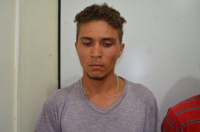 Júlio disse que iria assumir posse de arma para não prejudicar o pai (Reprodução)