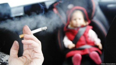 Inglaterra proíbe fumar dentro de carros com crianças