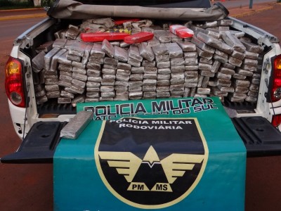 PMR prende jovem com camionete roubada e carregada de maconha em Dourados