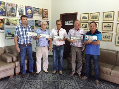 Representantes do Sindicato Rural de Dourados, Frente Produtiva do Brasil e Aced durante organização do manife... (Reprodução)