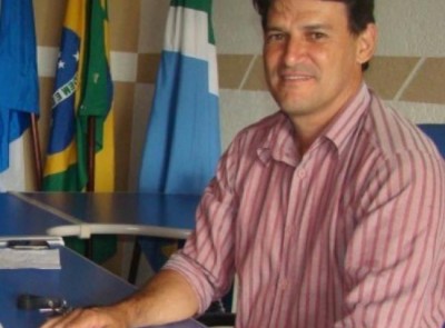 Prefeito nega acusações de uso de carro oficial para utilização pessoal (Reprodução)