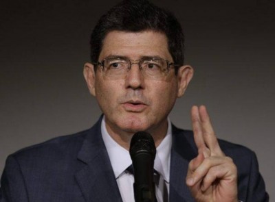 Dilma minimiza polêmica com Levy em dia decisivo para ajuste