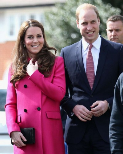 A duquesa de Cambridge e o príncipe William chegam ao estúdio de gravação XLP Móvel, em 27 de março, em Londre... (Chris Jackson / AP)