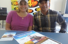 Competidora Rosane Marquezim Lopes e o organizador da prova Genilson Ferreira (94 FM)