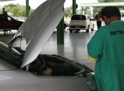 Denatran determina ao Detran suspender taxa anual de vistoria para veículos