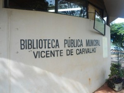 Sem previsão de reforma, biblioteca Vicente de Carvalho será fechada em Dourados
