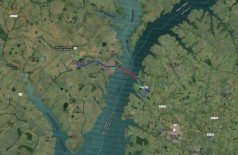 Em vermelho, a ponte rodoferroviária, considerada a maior ponte fluvial brasileira (google maps)
