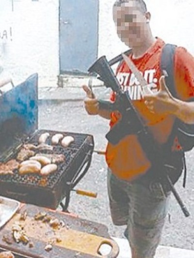 Bandidos postam na internet fotos de churrascos em comemoração a ações frustradas da Polícia Militar (Reprodução)