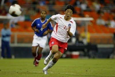 Atacante sul-coreana Park Eun-Seon durante a Copa do Mundo Feminina 2015 (Divulgação)