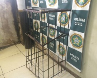 A gaiola usada por Jefferson para prender a filha (Diana Rogers / Rádio Globo)