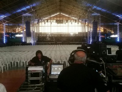 Estrutura para o show de Roberto Carlos em Dourados já está toda pronta para o início do evento nesta quarta-f... (Divulgação)