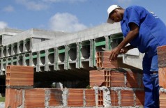 Setor de construção civil estima que haverá 500 mil demissões este ano