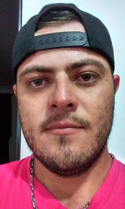 Tiago Lima de Mendonça morreu após ser atingido por um raio (Reprodução/SiligaNews)