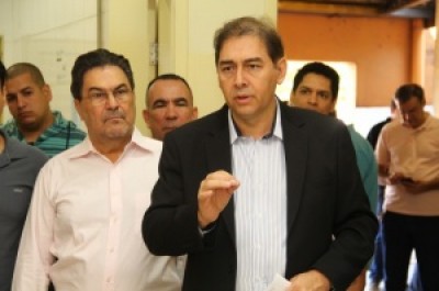Desvio na merenda faz justiça bloquear bens e contas de Bernal e vereador