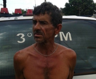 Homem é preso depois de agredir a esposa com uma facada em Vila Vargas