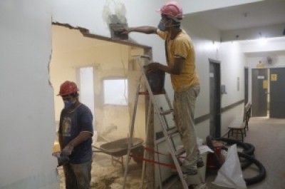 Reforma para instalação de novos equipamentos fecha setor de imagens do Hospital da Vida por 20 dias (Foto: El... ()