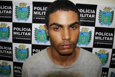 Mecânico é preso pela PM com arma roubada em Dourados