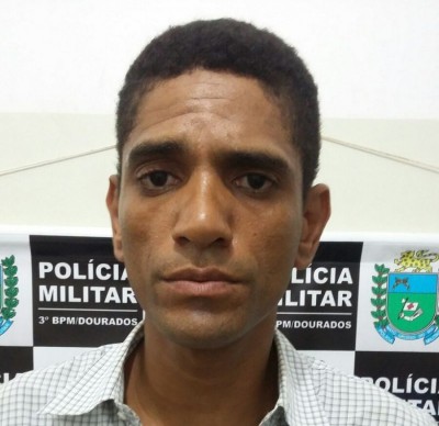“Não vendo mais droga”, diz ‘Camaleão’ ao ser preso com maconha e munição na Vila Cachoeirinha