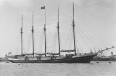 Foto de arquivo da Biblioteca Nacional da Austrália mostra o navio peruano S.V. Inca em 1904 – sete anos antes de seu desaparecimento (Biblioteca Nacional da Austrália)